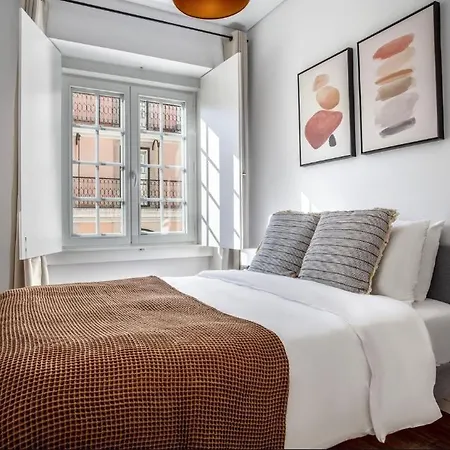 Private Bedrooms In The Heart Of 招待所 3*